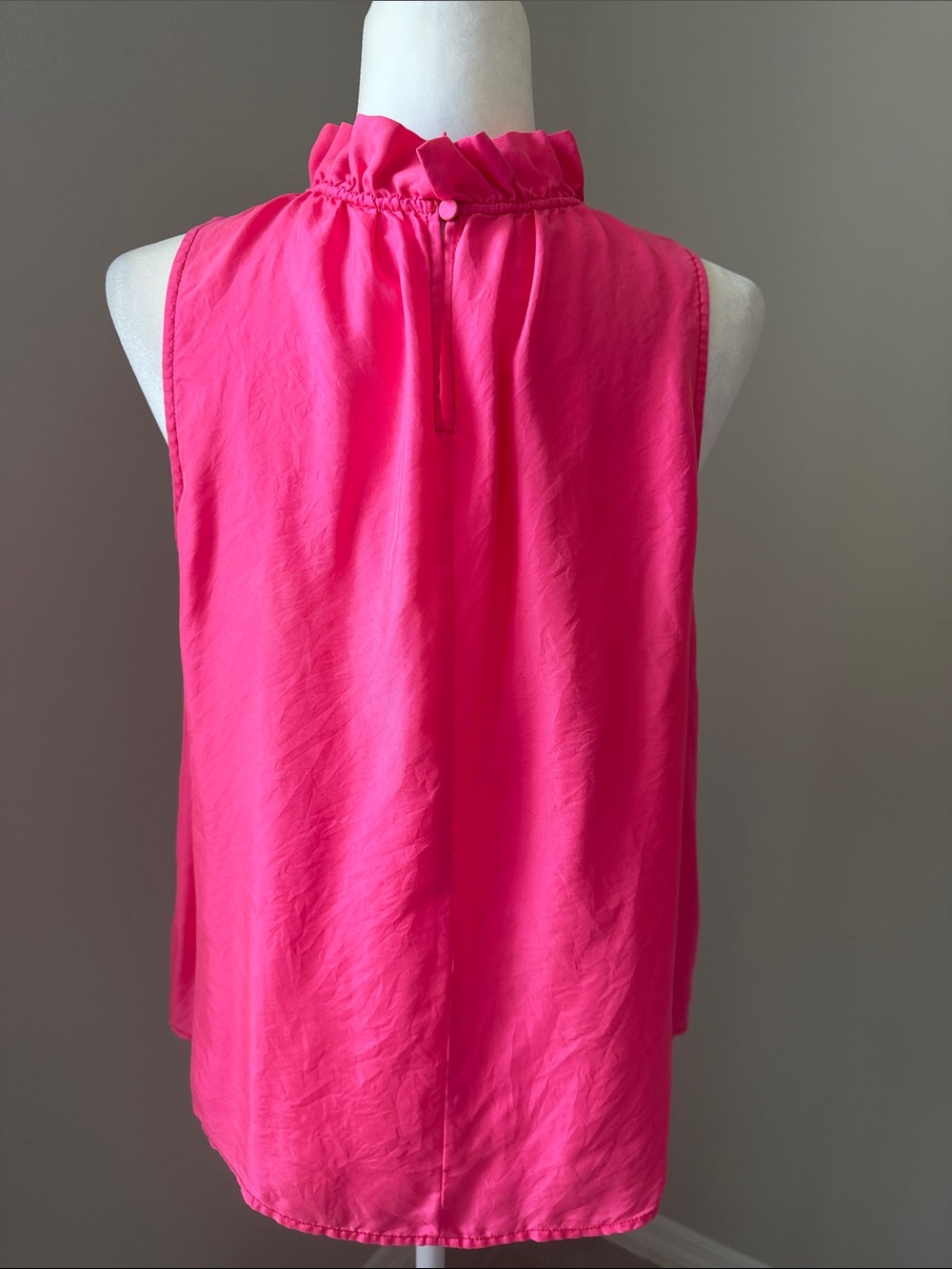 J. CREW 100% Silk Ruffle Mock Neck Sleeveless Blouse Top Pink Size Medium - Picture 4 of 11